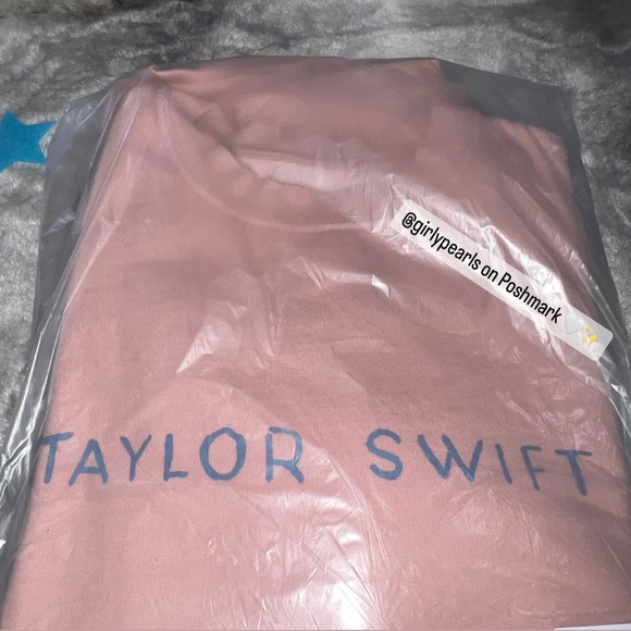 Official Taylor Swift 1989 (Taylor’s Version) Pink Crewneck Sweatshirt NEW - Picture 9 of 10